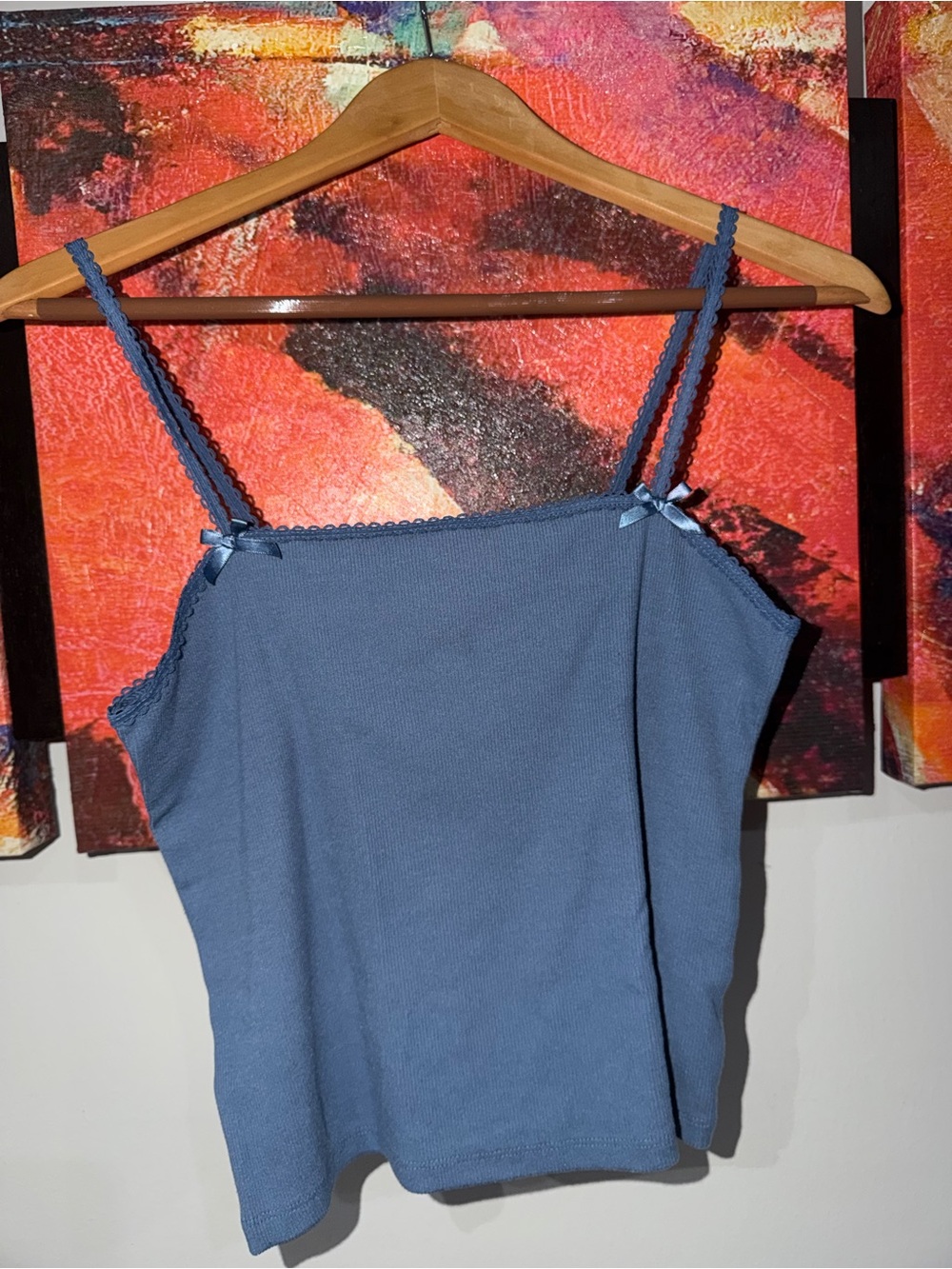 AE Lace Trim Cami. Size: M